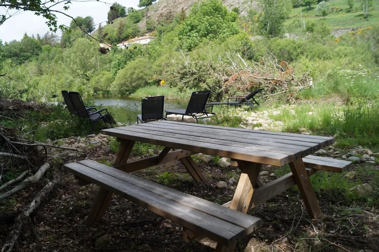 Usclades-et-Rieutord Gite En Ardeche En Face De La Riviere בית נופש